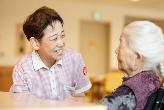サ高住の仕事内容は？働く職種や必要な資格、特徴などをご紹介