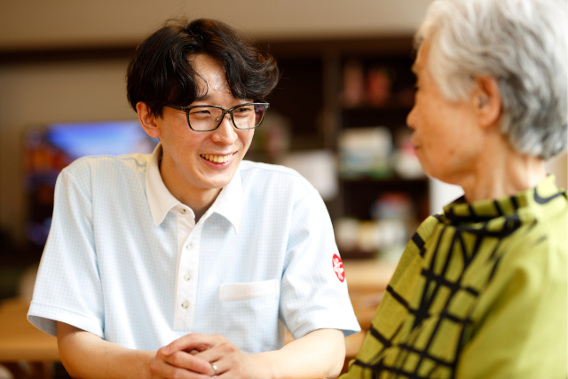 ショートステイの仕事は大変?介護職員の仕事内容や向いている人 ショートステイの仕事は大変?介護職員の仕事内容や向いている人