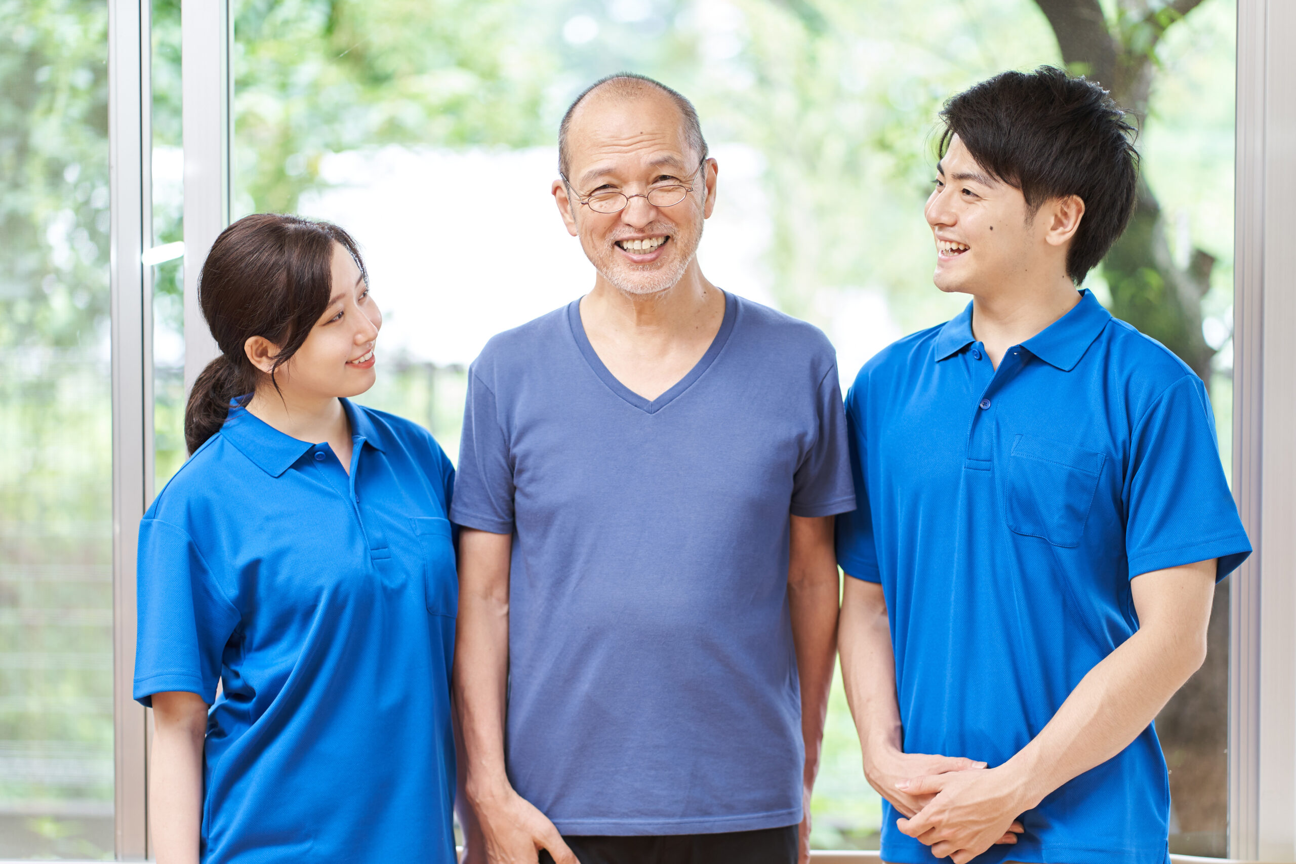 高齢者との会話に困らない話題とは？会話が弾むポイントやNGネタも紹介